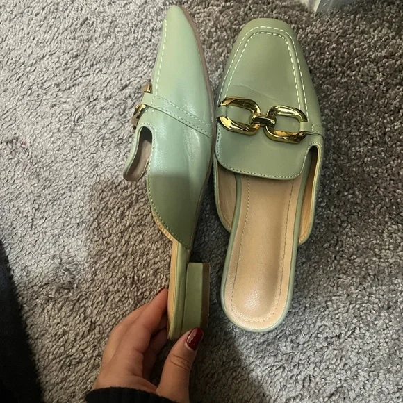 Light green mules - Picture 2 of 8